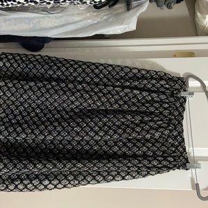 Skirt Zara size S below knees